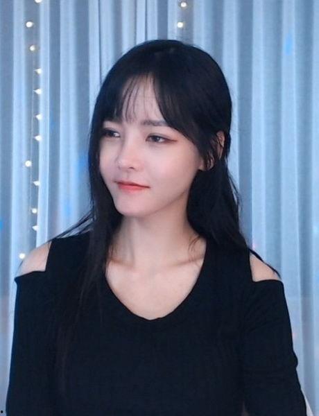 巨人最新爆料视频下载,全新内容与玩法大曝光！